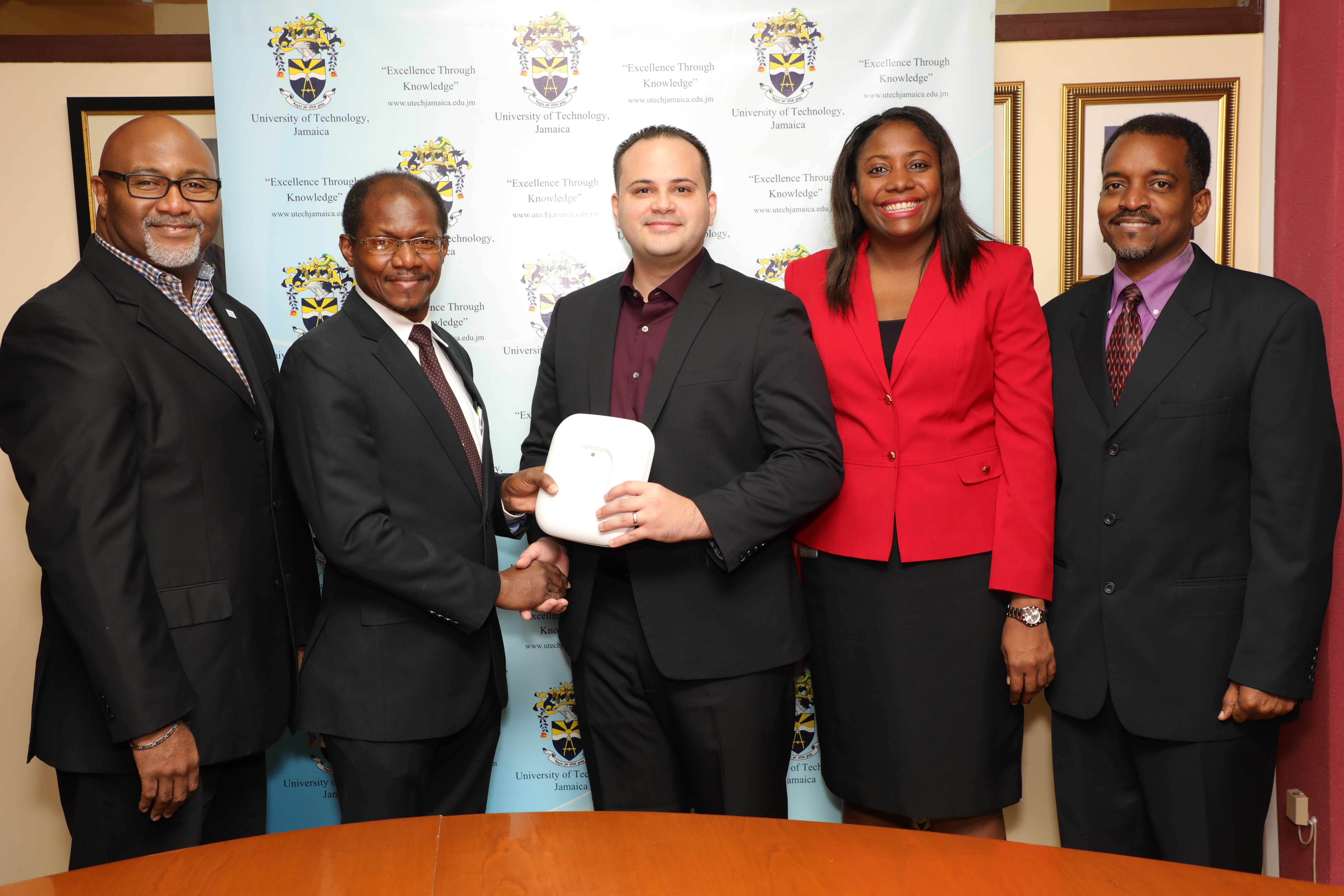 UTech, Jamaica Receives Cisco Donation of Wireless Equipment and Training to Enhance Internet Infrastructure